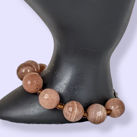 V. Peach Moonstone Beaded Bracelet - Picture 1 of 5